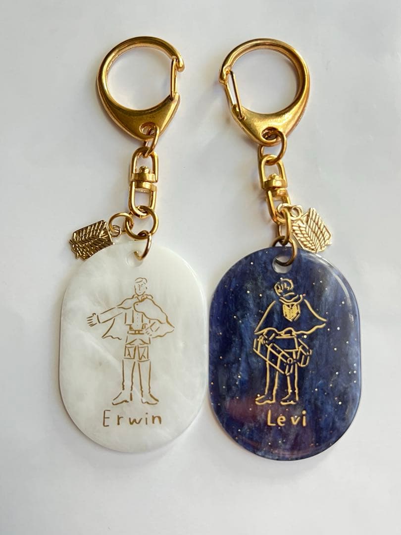 進撃の巨人 鬼頭祈 コラボ キーホルダー エルヴィン　リヴァイ2点セット