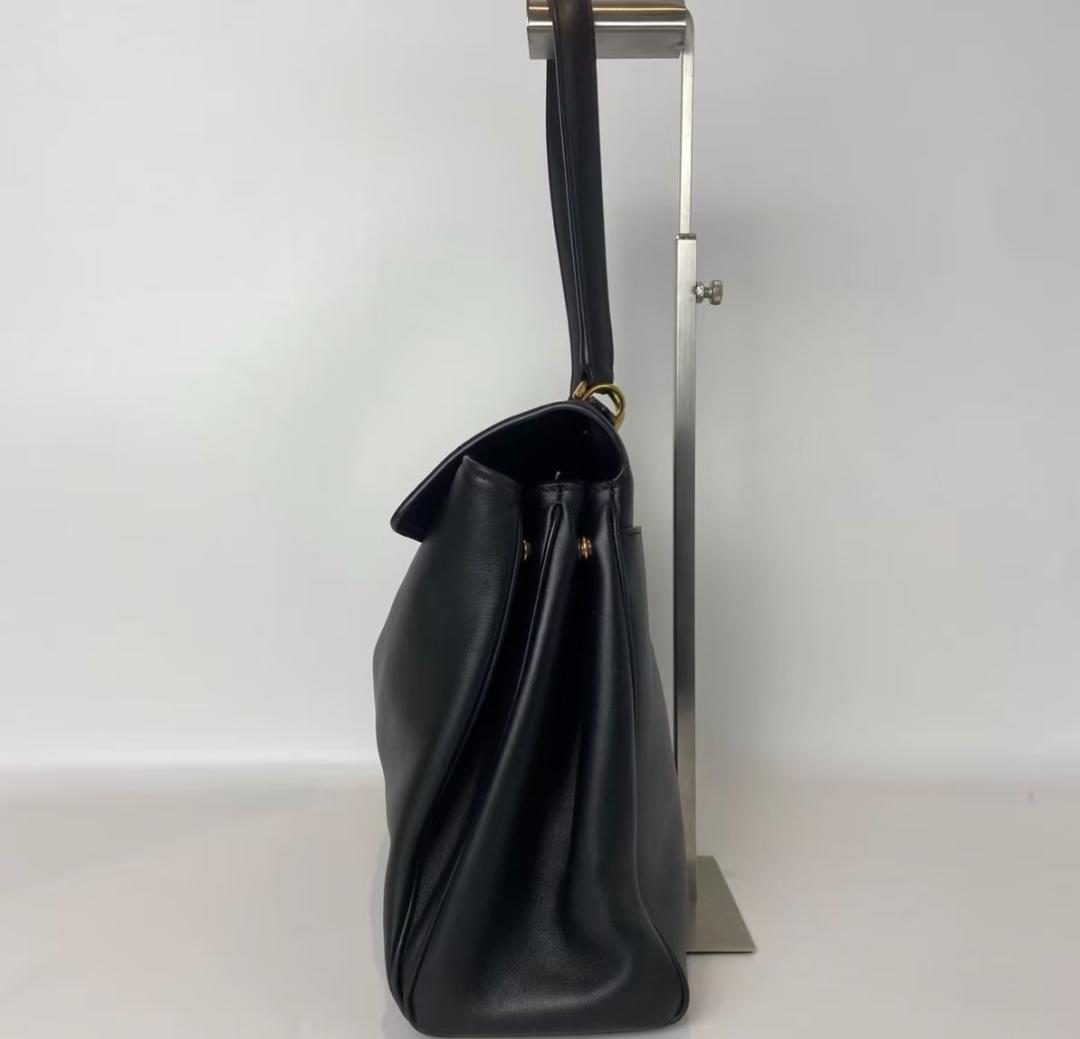 ブラックレザー ショルダーバッグ