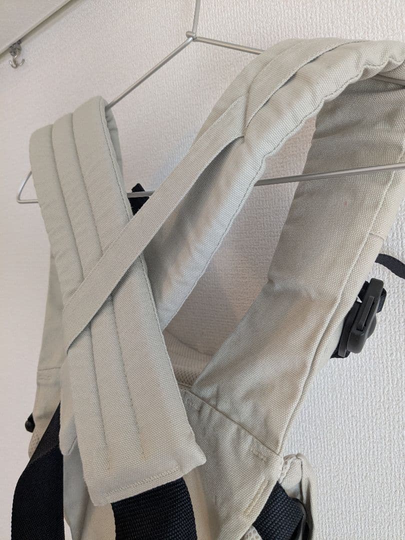 【美品】キューズベリー　ZERO 抱っこ紐　　サンドベージュ