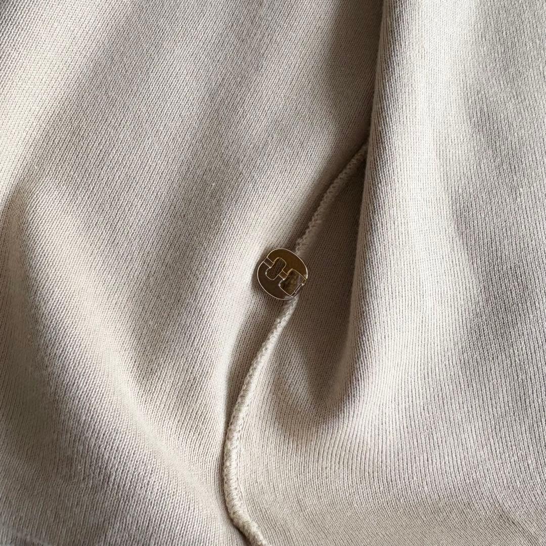 美品✨サルヴァトーレフェラガモ コットン Vネックカーディガン ヴァラ ベージュ