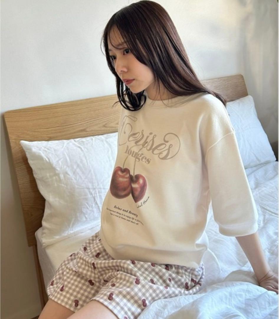 スナイデルホーム　 チェリースウェットセットアップ